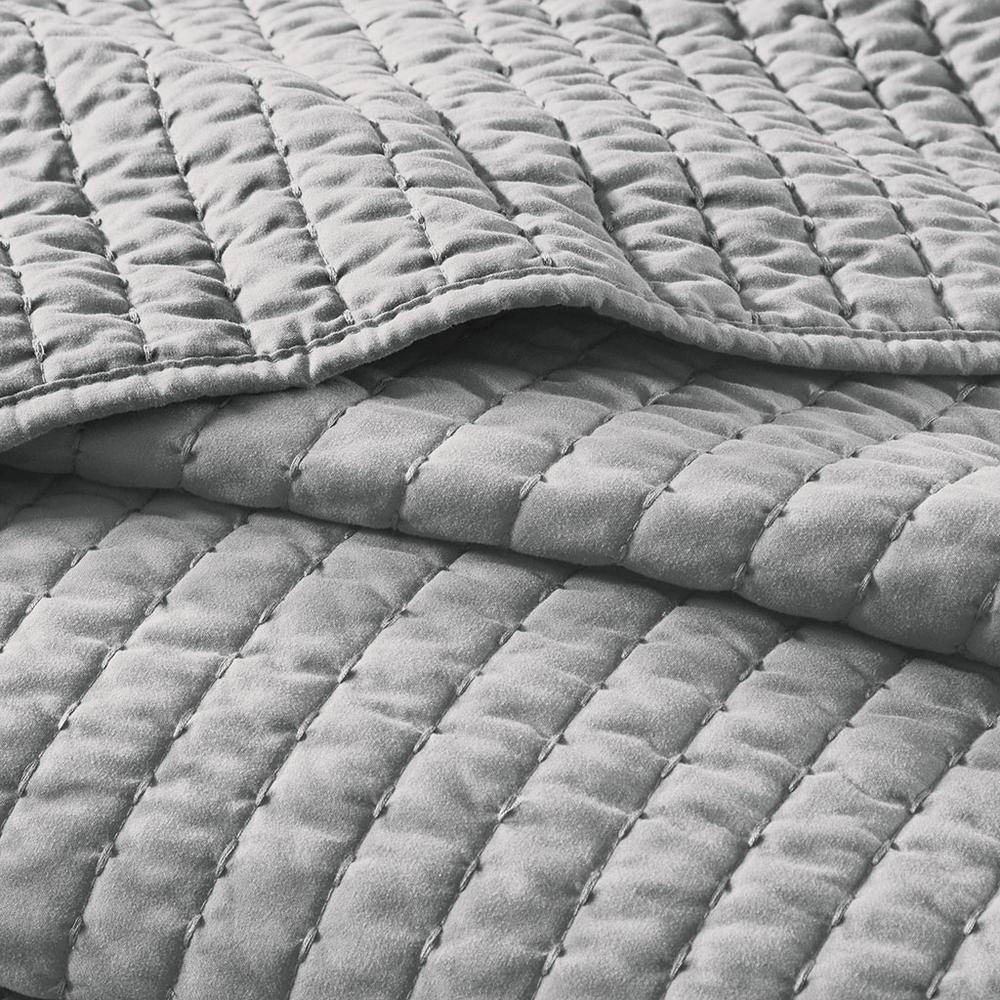 Keaton 2 Piece Quilt Set, Grey color. Picture 2