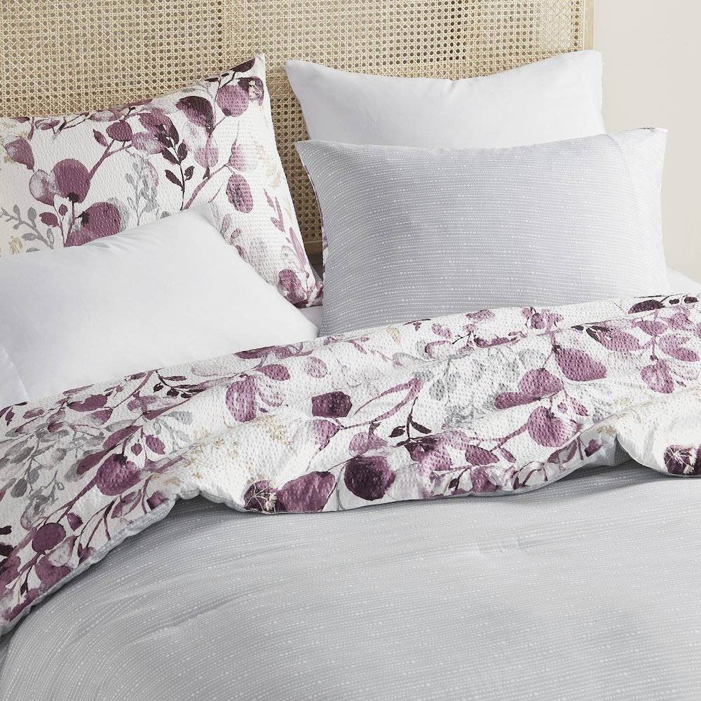 Reversible Floral Botanical Seersucker Comforter Set. Picture 2
