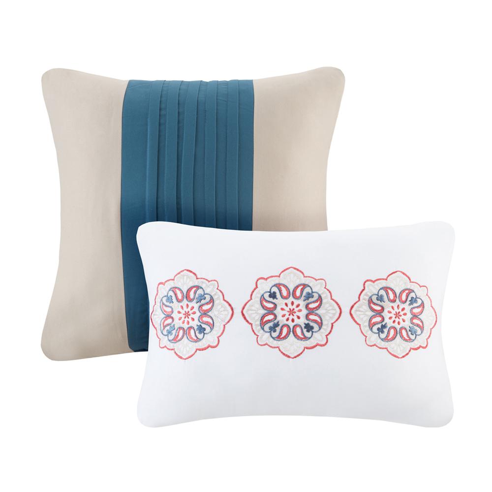 Reversible Quilt Set with Throw Pillows. Picture 5