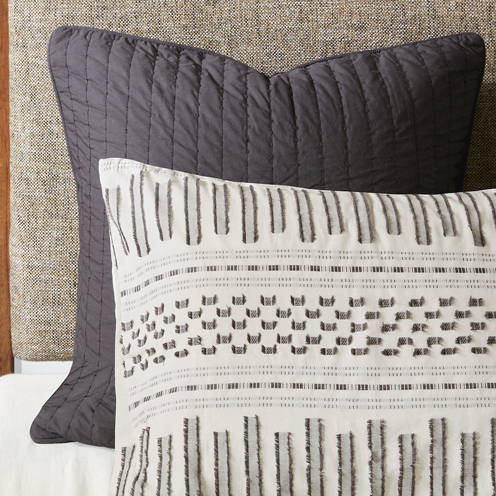 Rhea Cotton Jacquard Comforter Mini Set, Ivory/Charcoal color. Picture 2