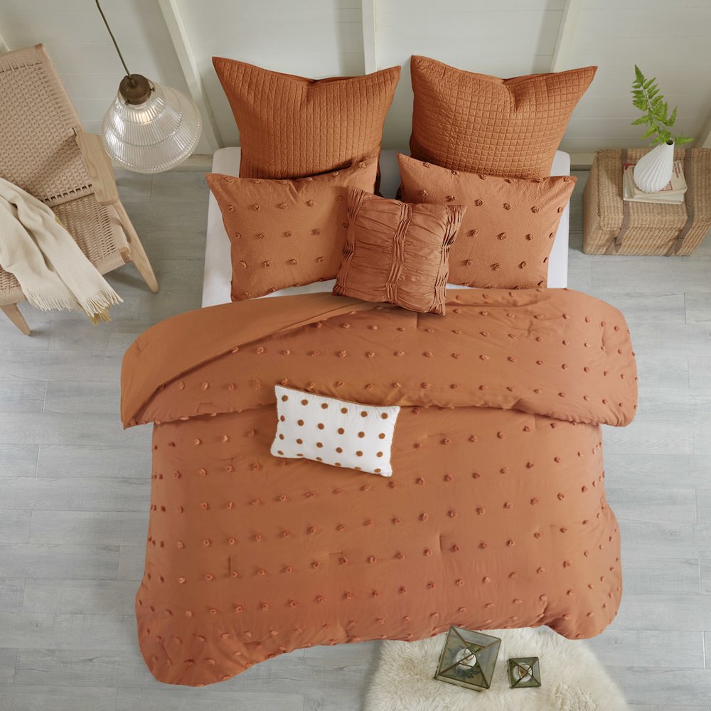 Cotton Jacquard Comforter Set with Euro Shams and Throw Pillows. Picture 5