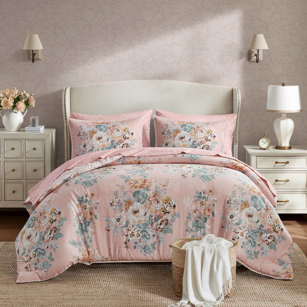 Heather Cottagecore Collection Comforter. Picture 1