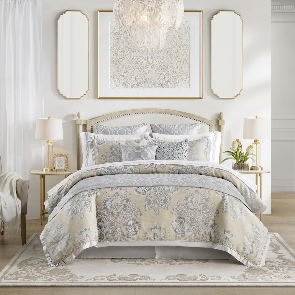 3 Piece Grey Quilt Set. Picture 5