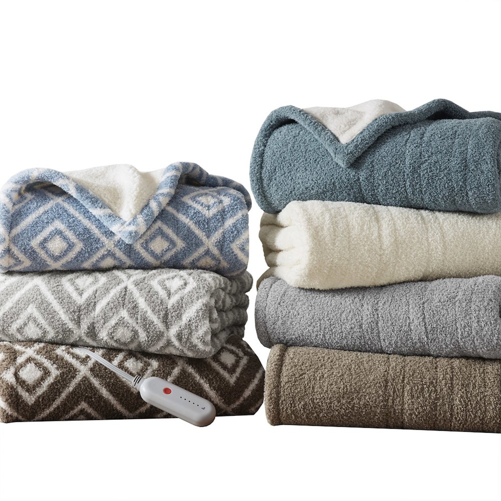 Amira Dream Soft Heated Throw in Brown Geo. Picture 3