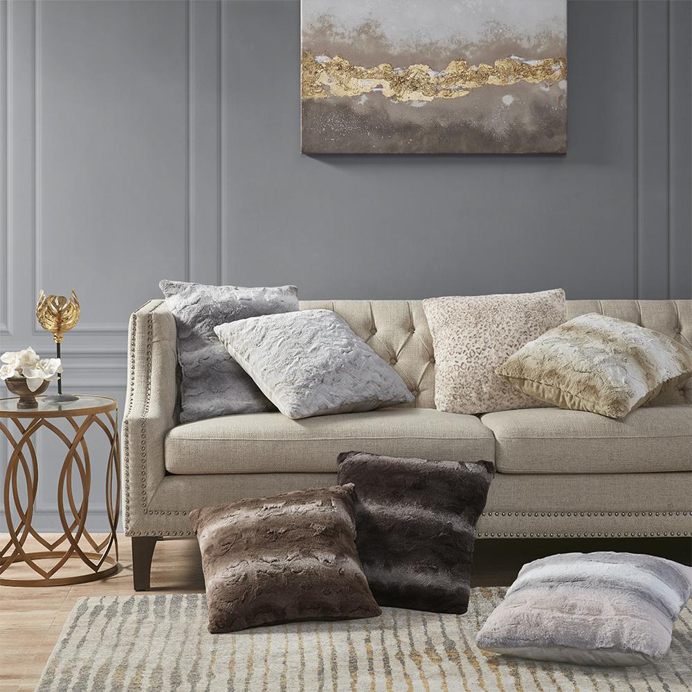 Faux Fur Square Pillow. Picture 4