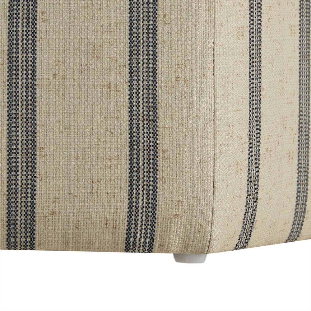 Accent Ottoman. Picture 4