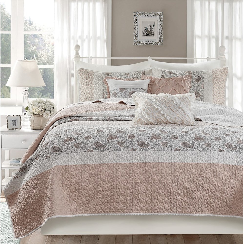 6 Piece Cotton Percale Quilt Set with Throw Pillows. Picture 3
