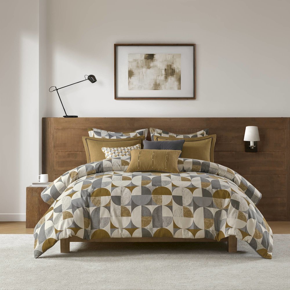Jacquard Oversized Duvet Style Comforter Set. Picture 1