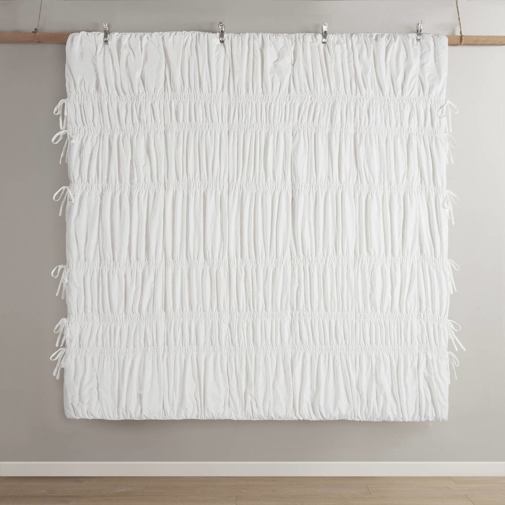 Mia Comforter Set, White color. Picture 4