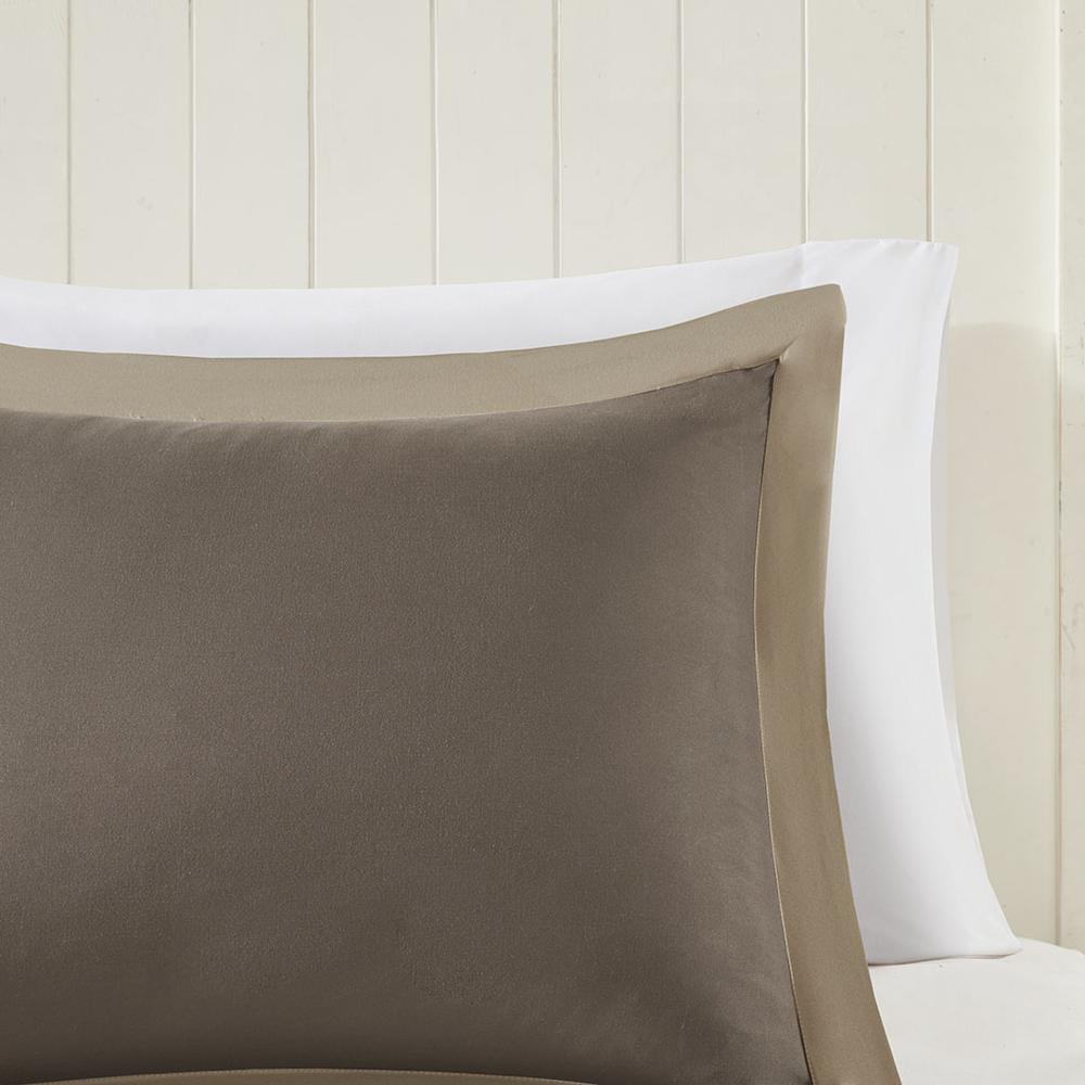 3M Scotchgard Diamond Quilting Reversible Down Alternative Comforter Set. Picture 3