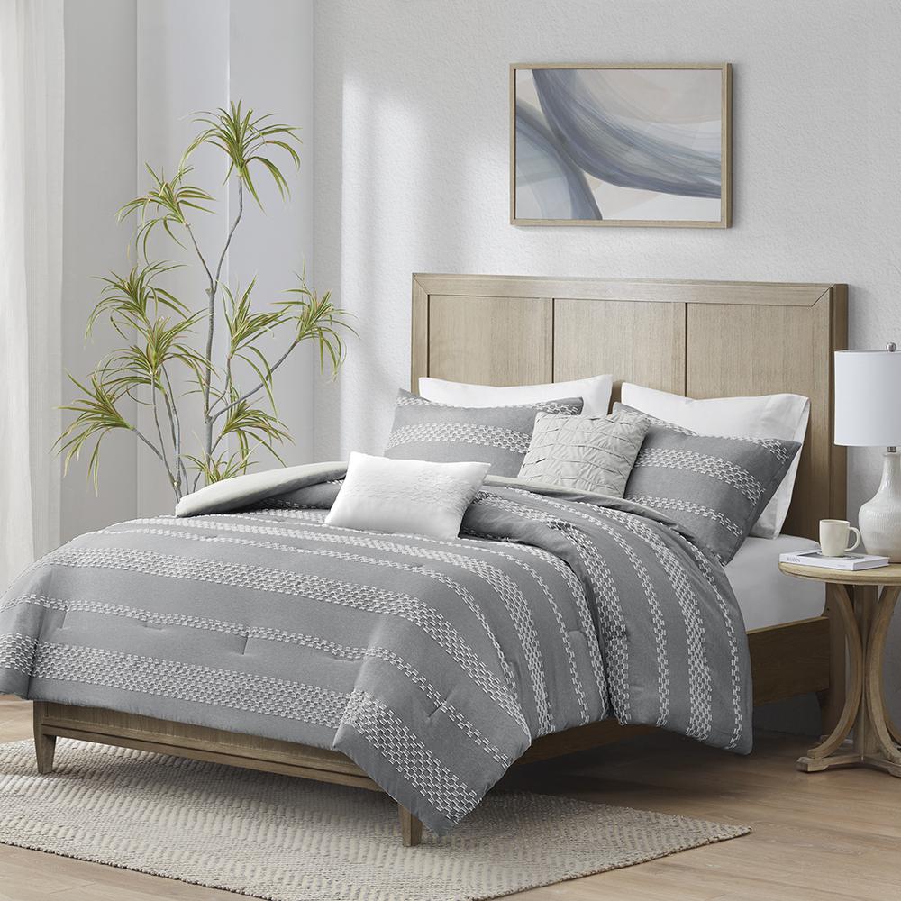 5 Piece Clipped Jacquard Comforter Set with Throw Pillows. Picture 4
