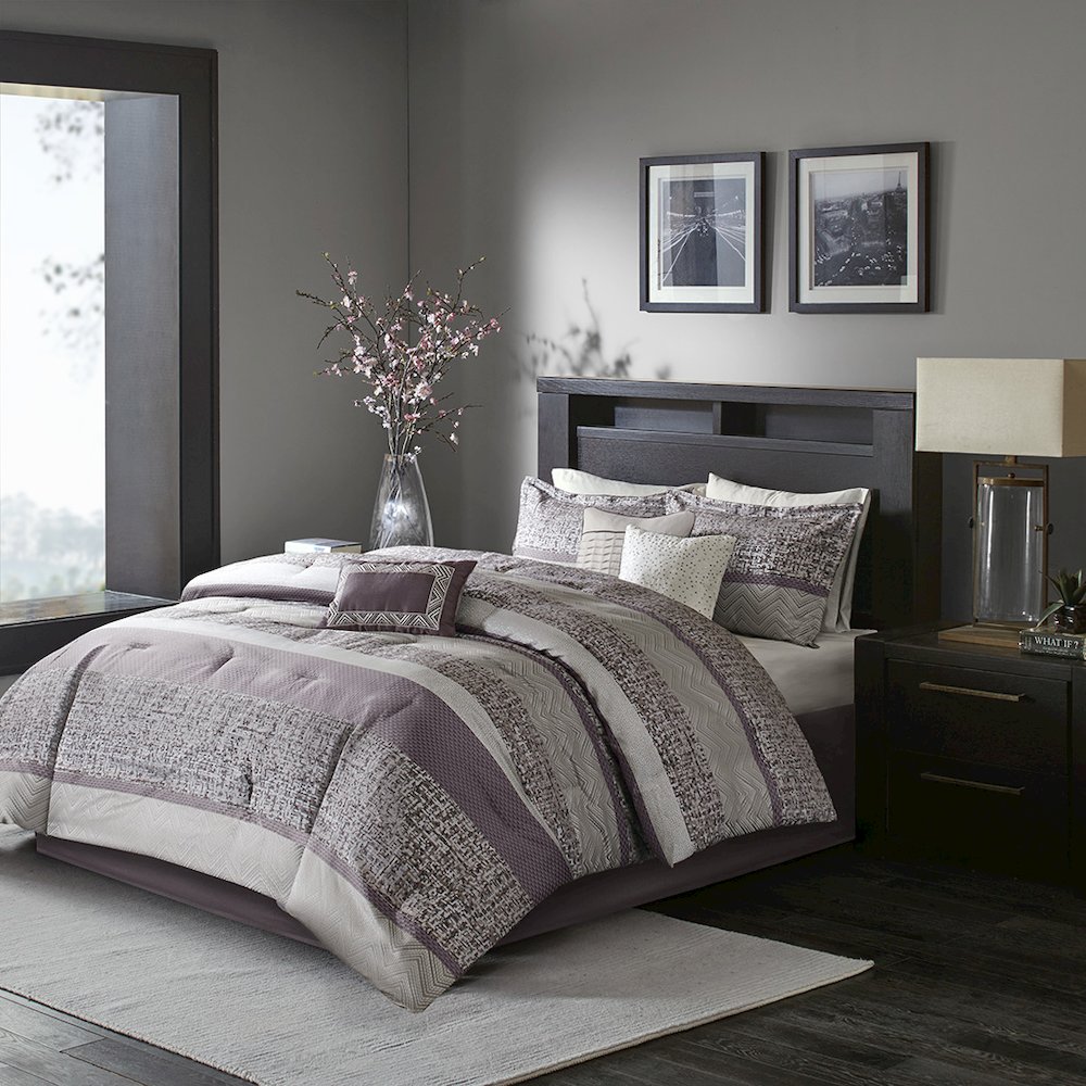 7 Piece Jacquard Comforter Set. Picture 3