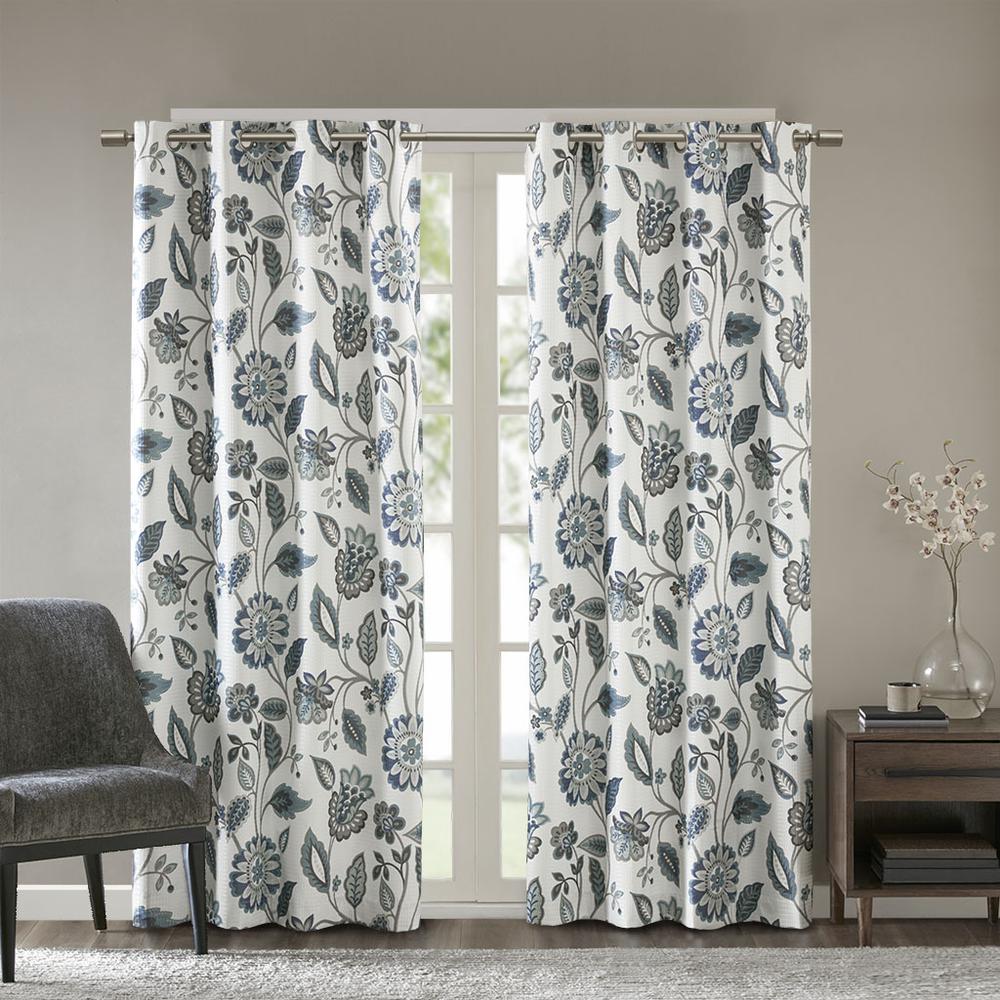 Jacquard Printed Room Darkening Curtain Panel. Picture 4