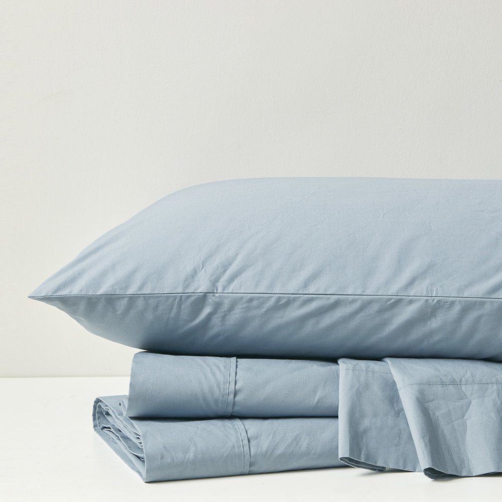 200 Thread Count Relaxed Cotton Percale Sheet Set. Picture 2