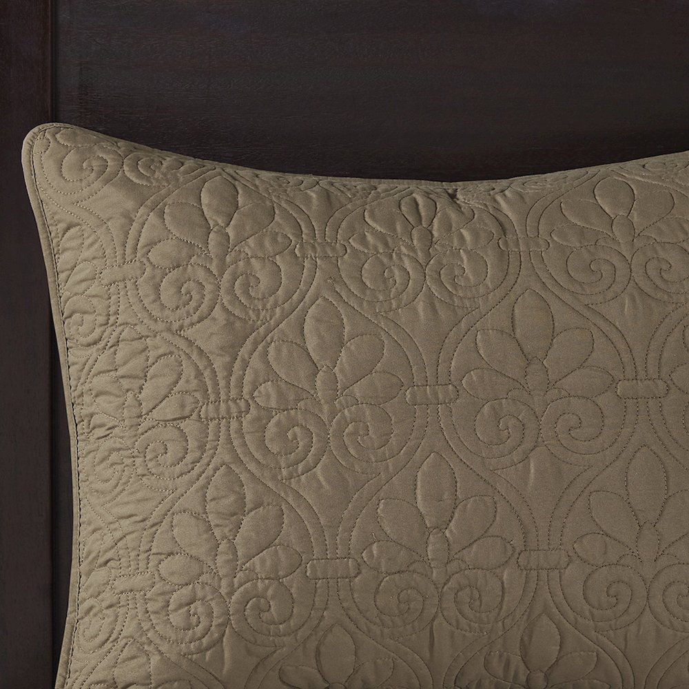 Reversible Bedspread Set. Picture 3