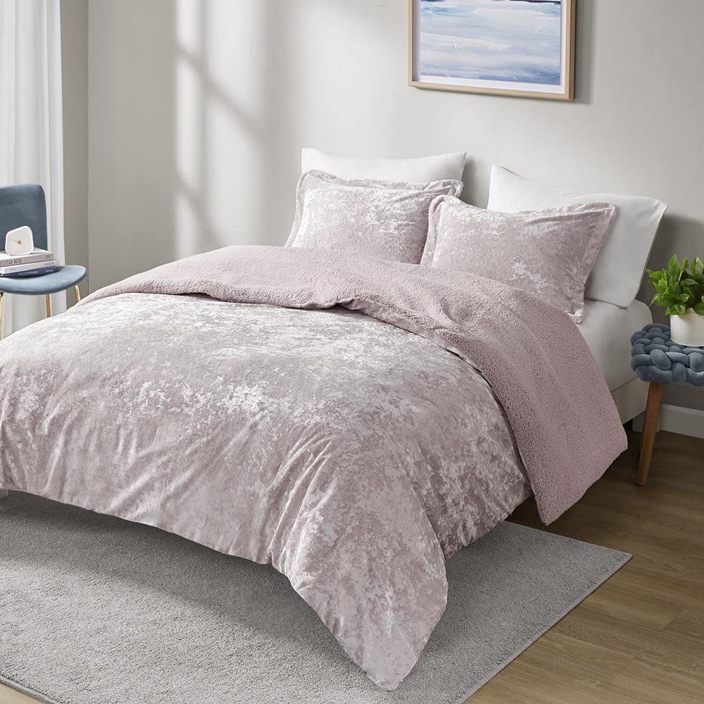 Crushed Velvet Sherpa Reversible Comforter Set. Picture 4