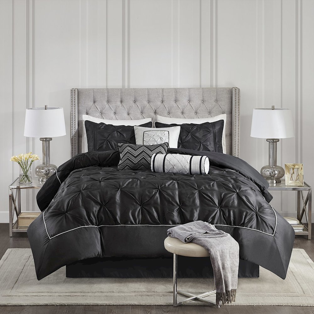 7 Piece Tufted Comforter Set. Picture 1
