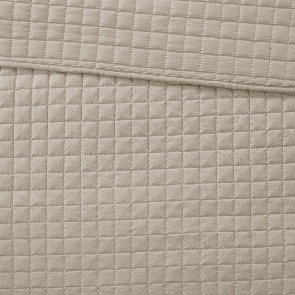 Otto 3 Piece Reversible Quilt Set, Khaki color. Picture 1