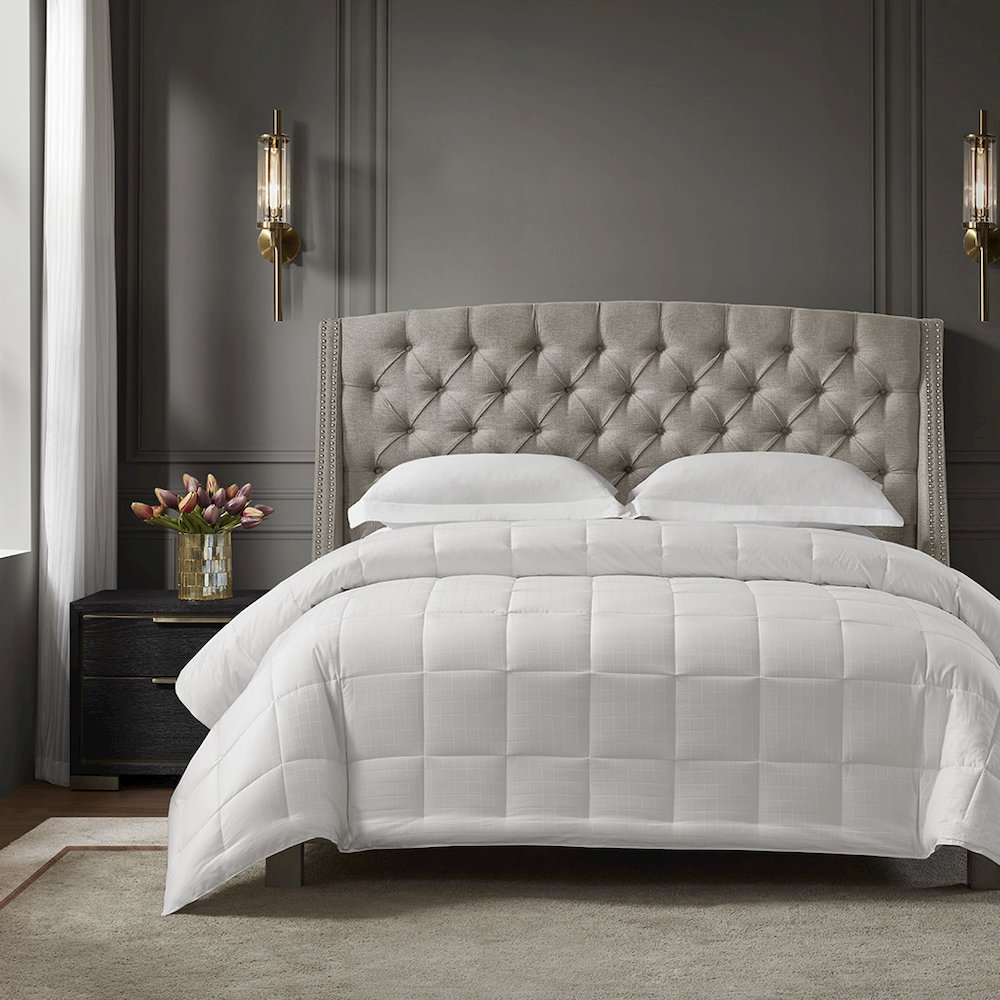 Cotton Luxury Blanket. Picture 1
