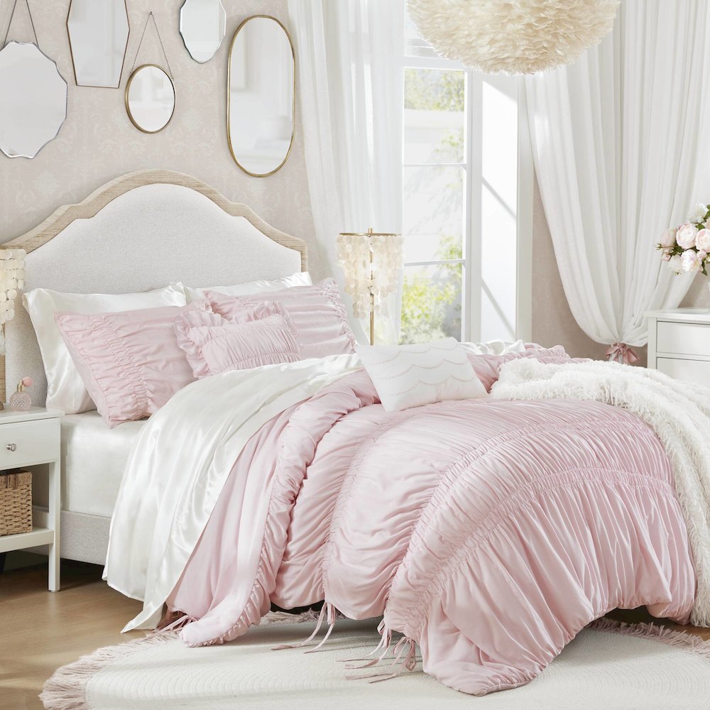 Ella Comforter Set. Picture 5