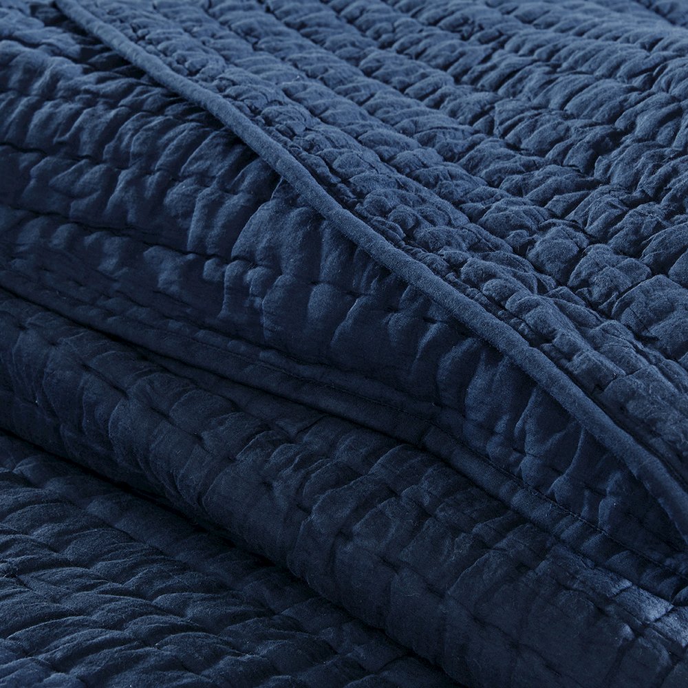 3 Piece Hand Quilted Cotton Quilt Set. Picture 5