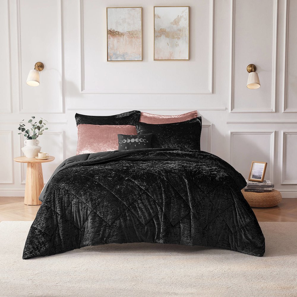 Felicia Velvet Comforter Set with Throw Pillow, Black color. Picture 2