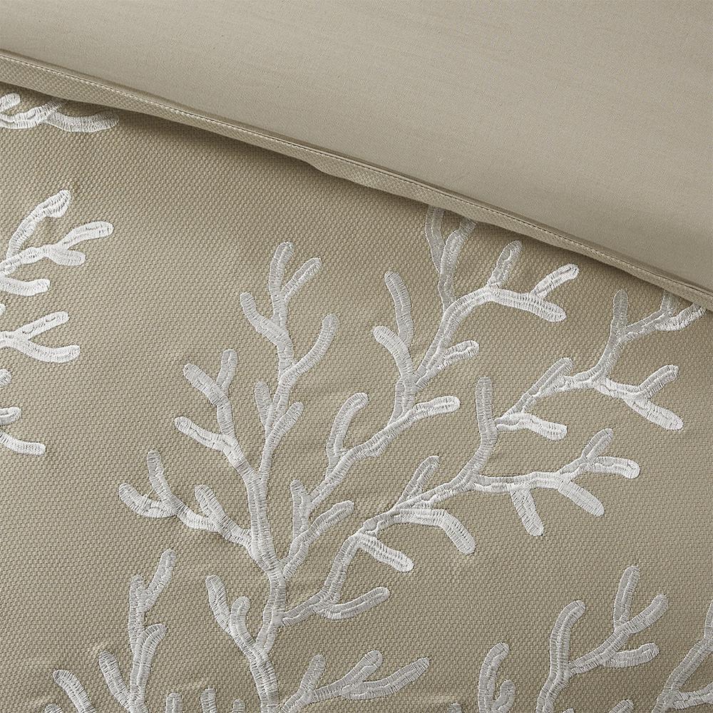 6 Piece Oversized Cotton Jacquard Comforter Set. Picture 5