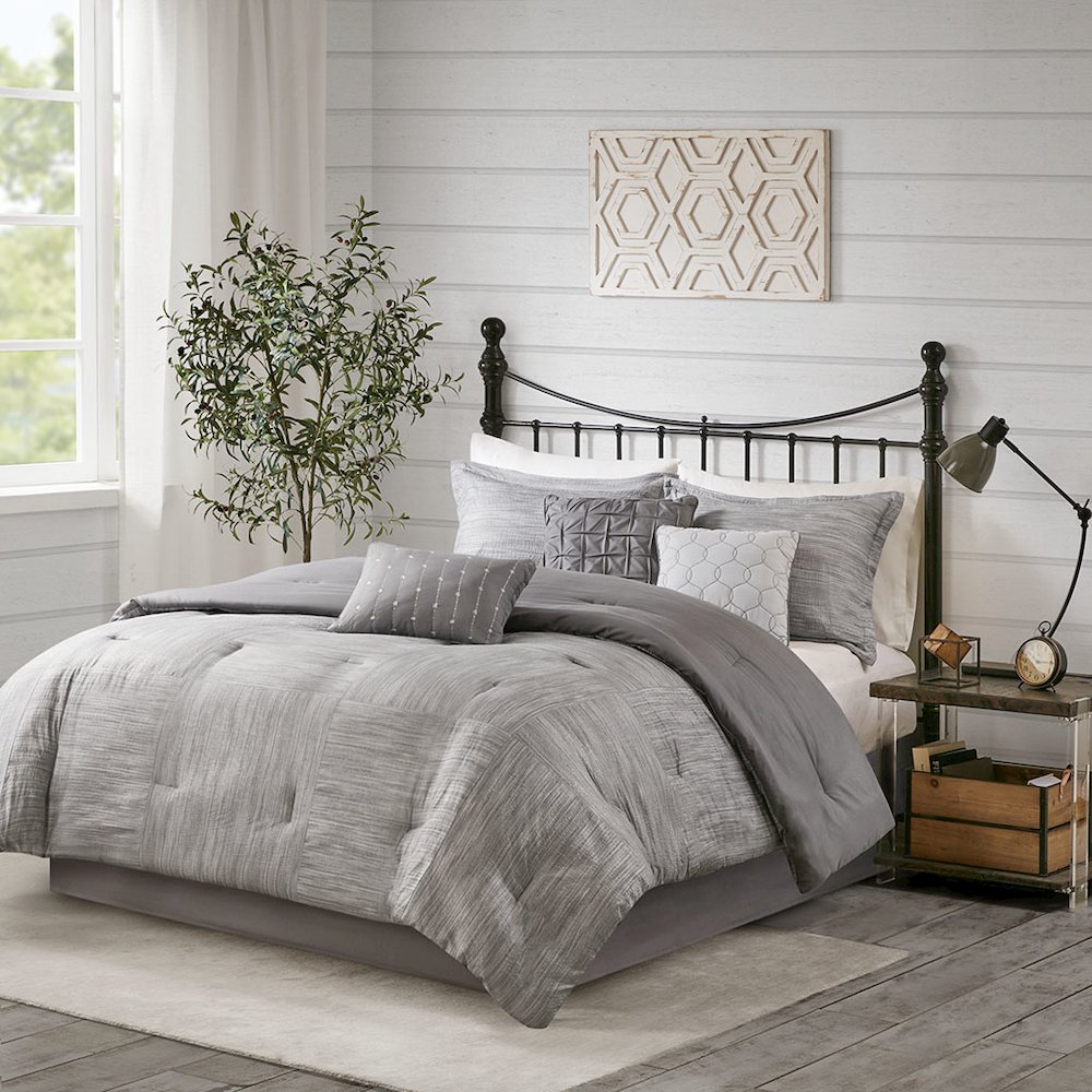 7 Piece Printed Seersucker Comforter Set. Picture 4