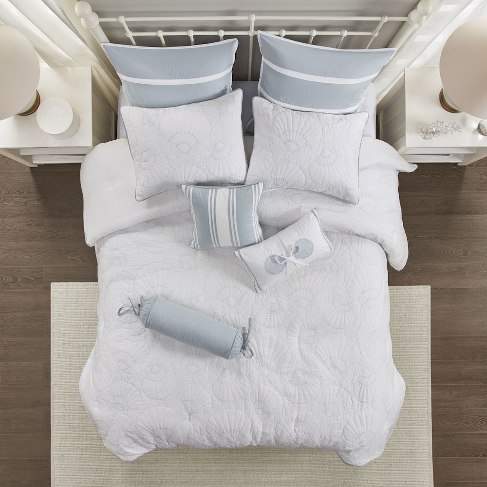 Comforter Set. Picture 5