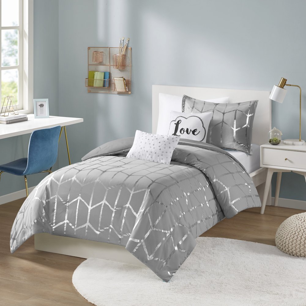 Raina 100% Polyester Brushed Microfiber Printed Comforter Set. Picture 2