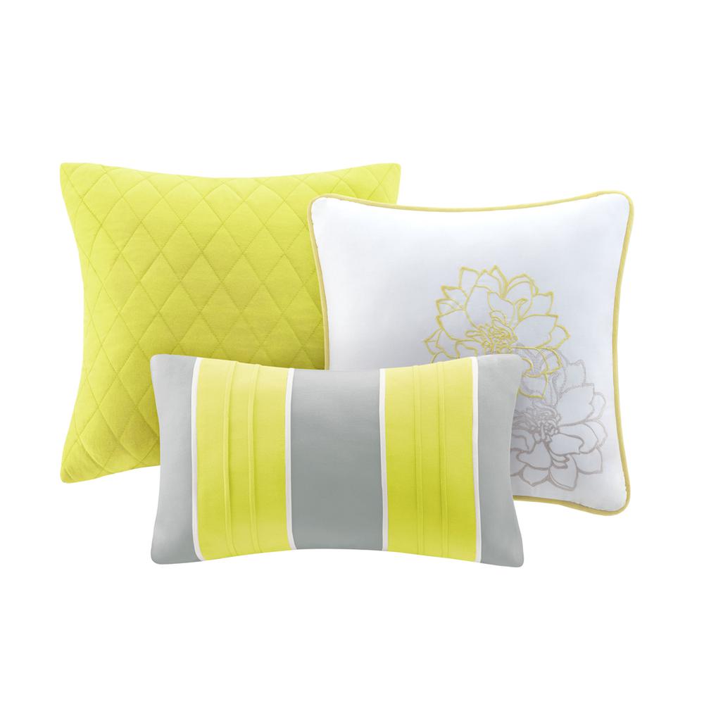 6 Piece Printed Cotton Quilt Set with Throw Pillows. Picture 1