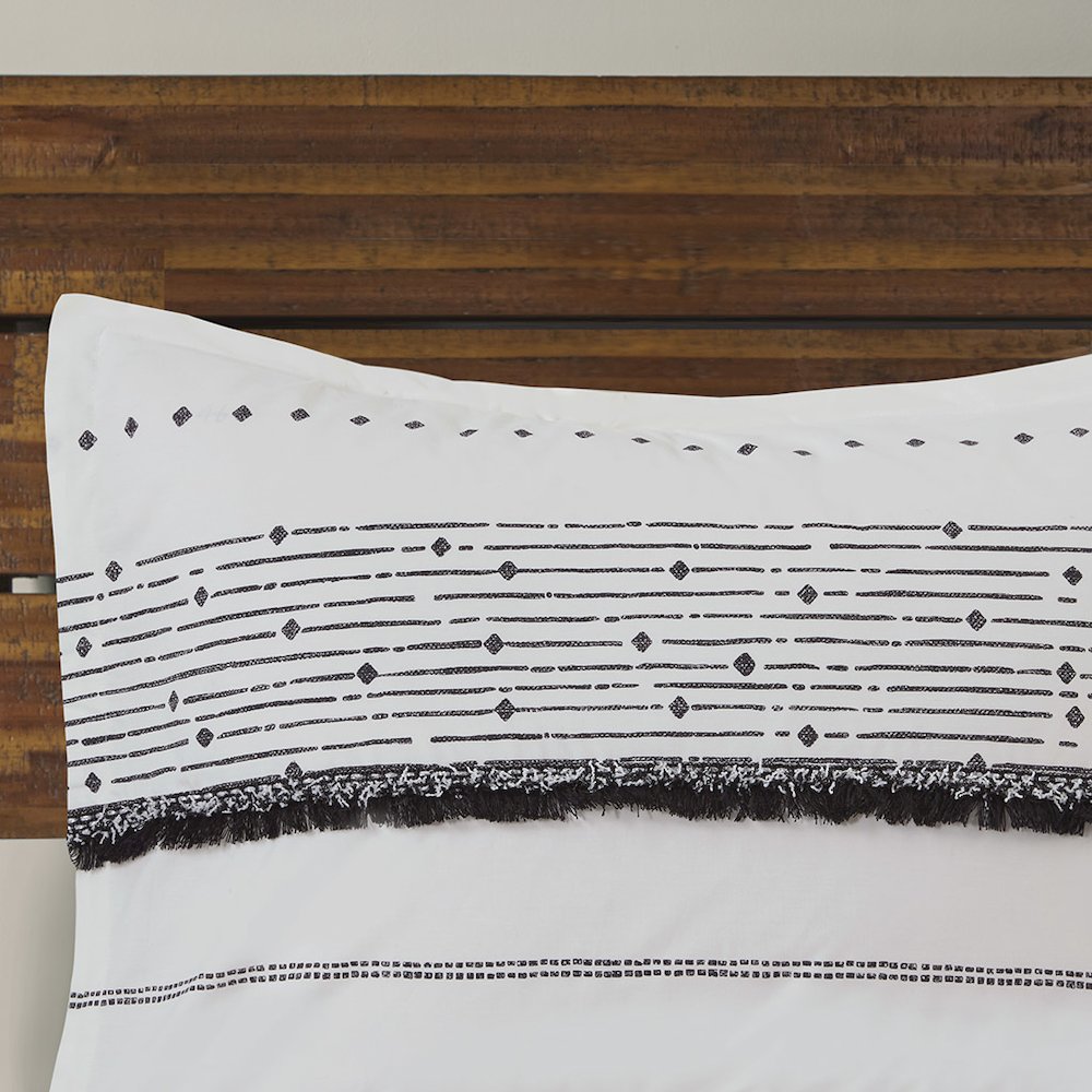 Cotton Printed Comforter Set with Trims. Picture 1