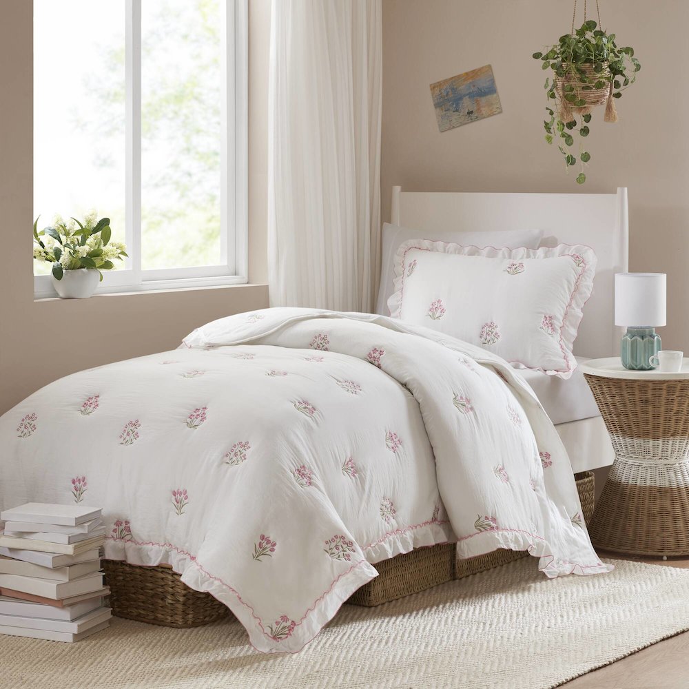 Aglaia Quilt Set. Picture 4