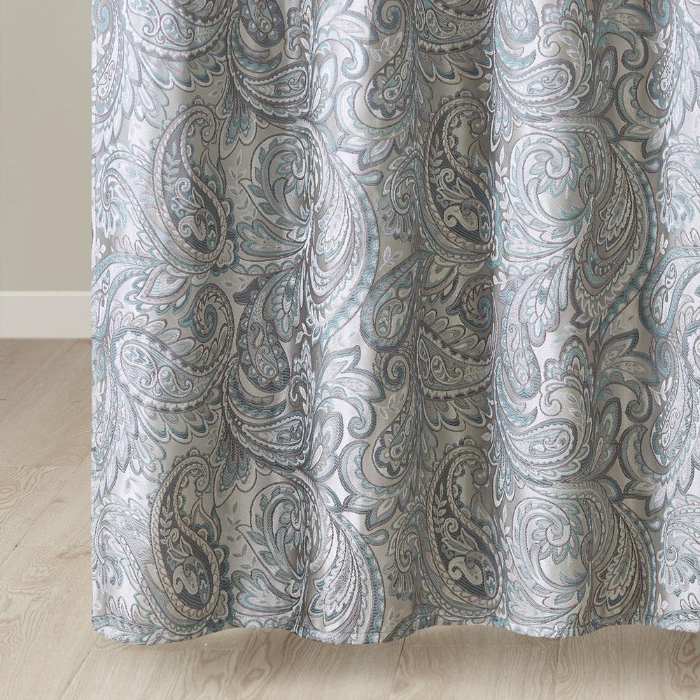 Jacquard Shower Curtain. Picture 5