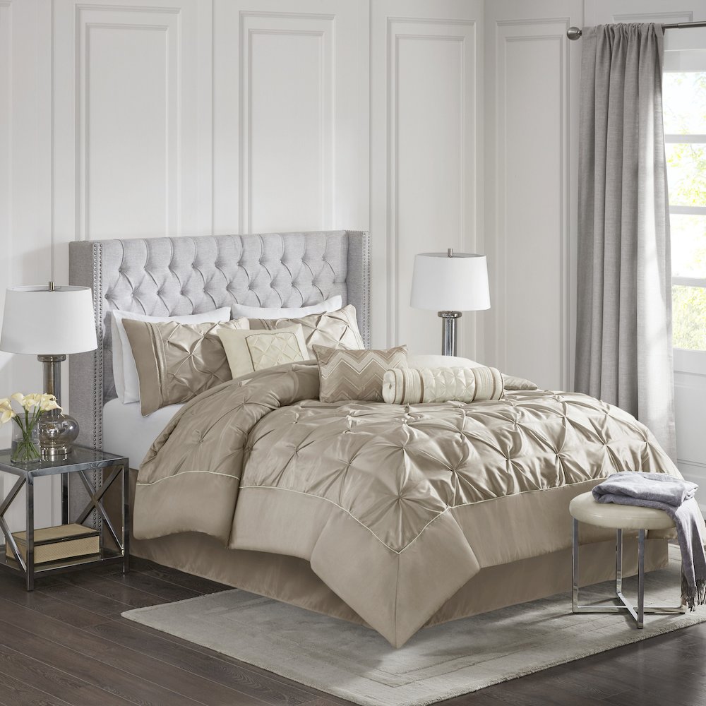 Laurel 100% Polyester Pieced Pleated 7pcs Tufted Comforter Set. Picture 5
