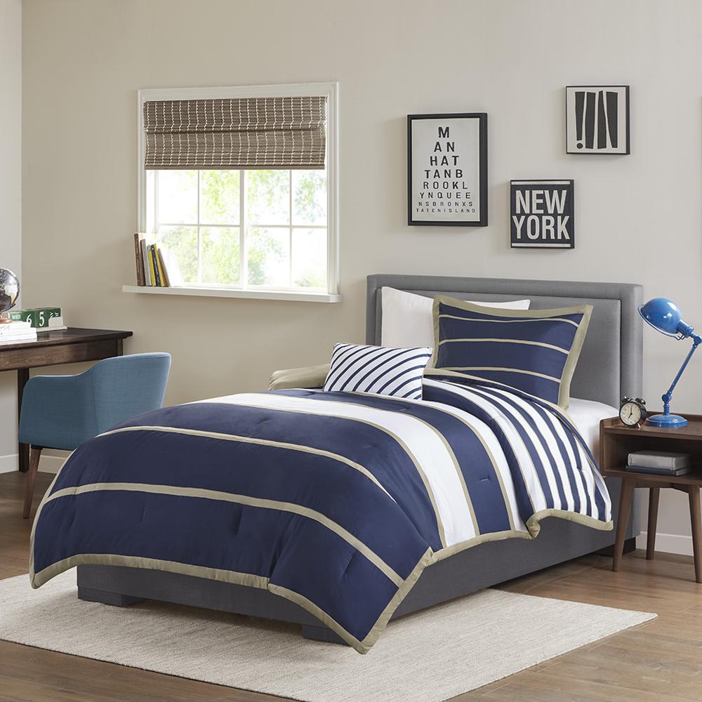 Comforter Set. Picture 4