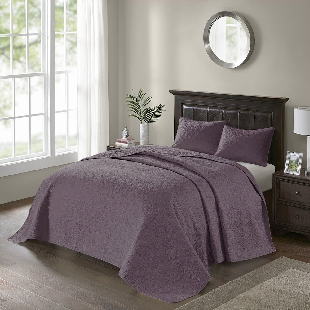 Reversible Bedspread Set. Picture 1