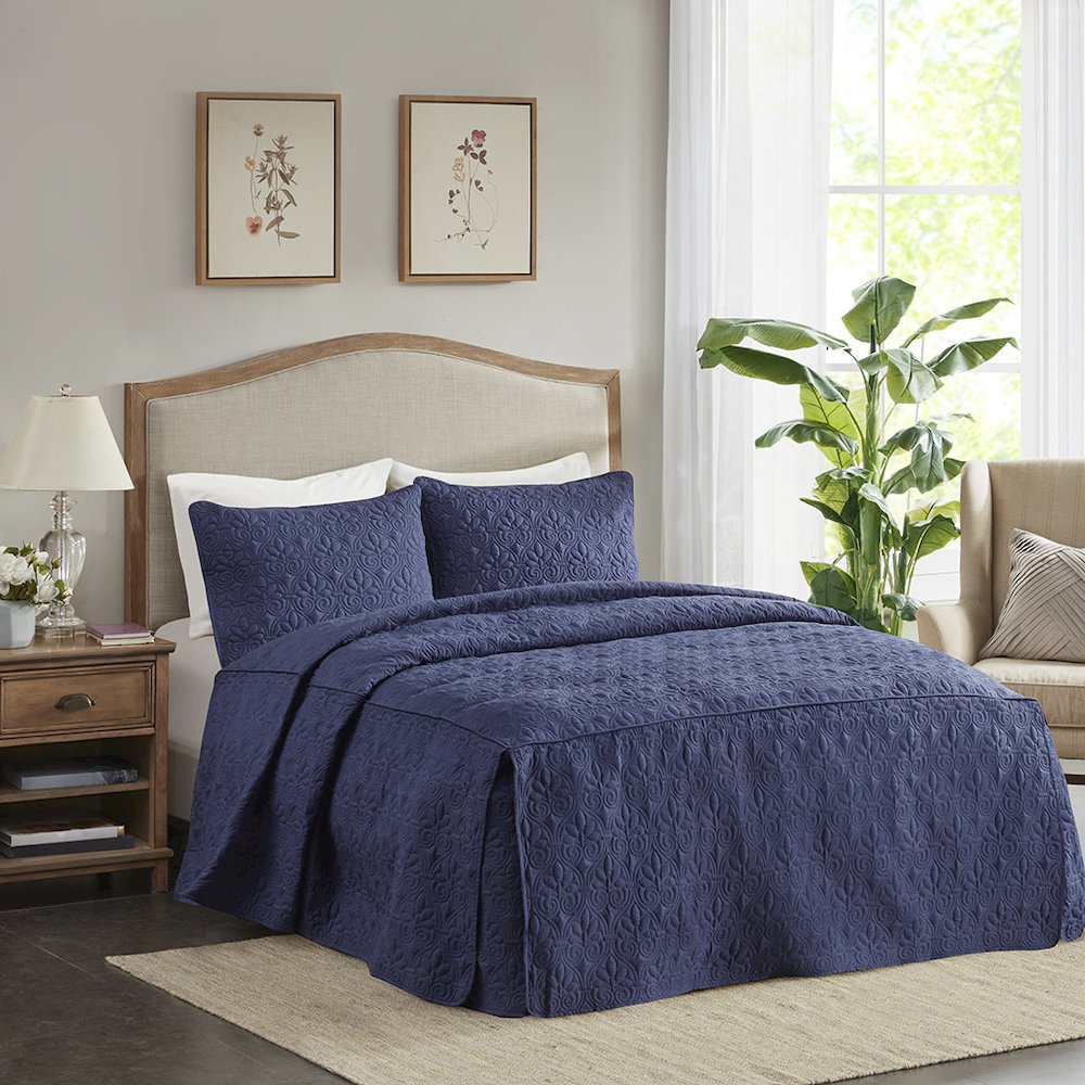 3 Piece Split Corner Pleated Quilted Bedspread. Picture 4
