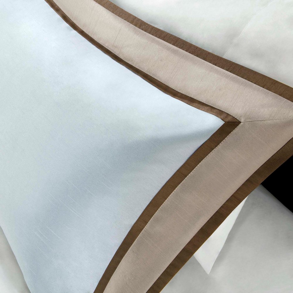 7 Piece Comforter Set. Picture 5