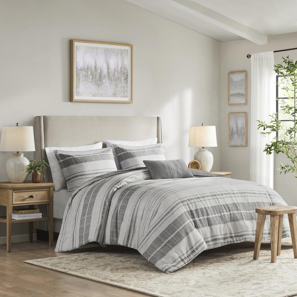 4 Piece Stripe Comforter Set with Throw Pillow. Picture 1