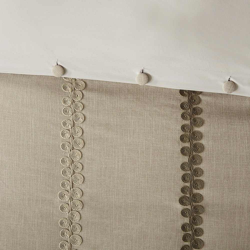 Chateau Comforter Set, Linen color. Picture 4