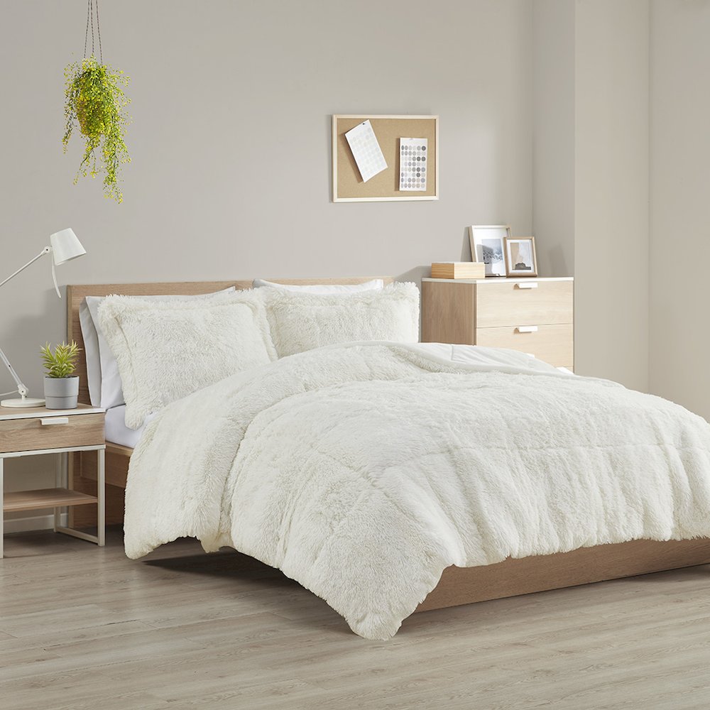 Shaggy Long Fur Comforter Mini Set. Picture 4