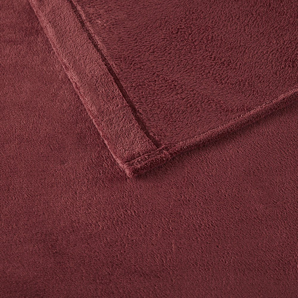 Soloft Plush Micro Plush Sheet Set in Burgundy. Picture 5