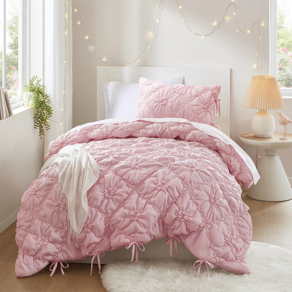Lily 2PCS Comforter Set, Pink color. Picture 1