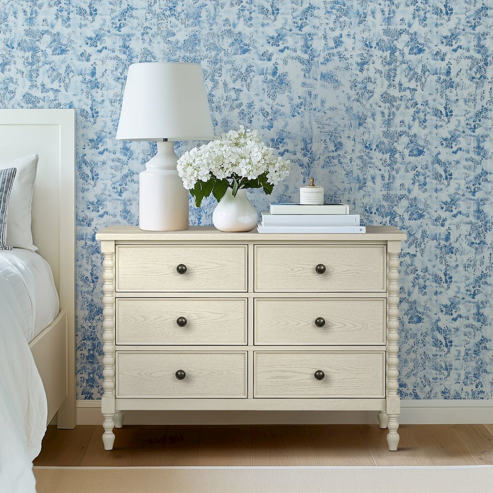 Beckett Small Dresser, Antique Cream color. Picture 2