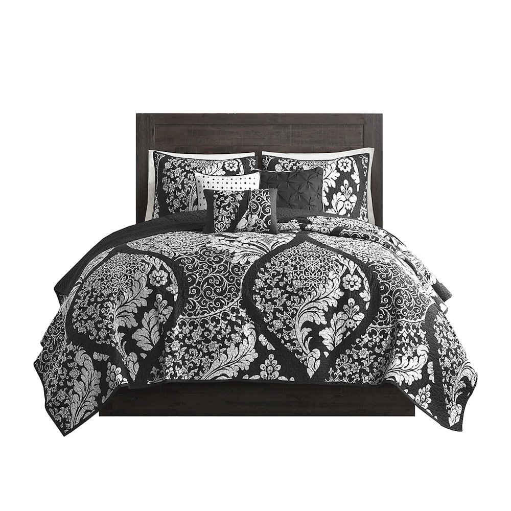 6 Piece Printed Cotton Quilt Set with Throw Pillows. Picture 3