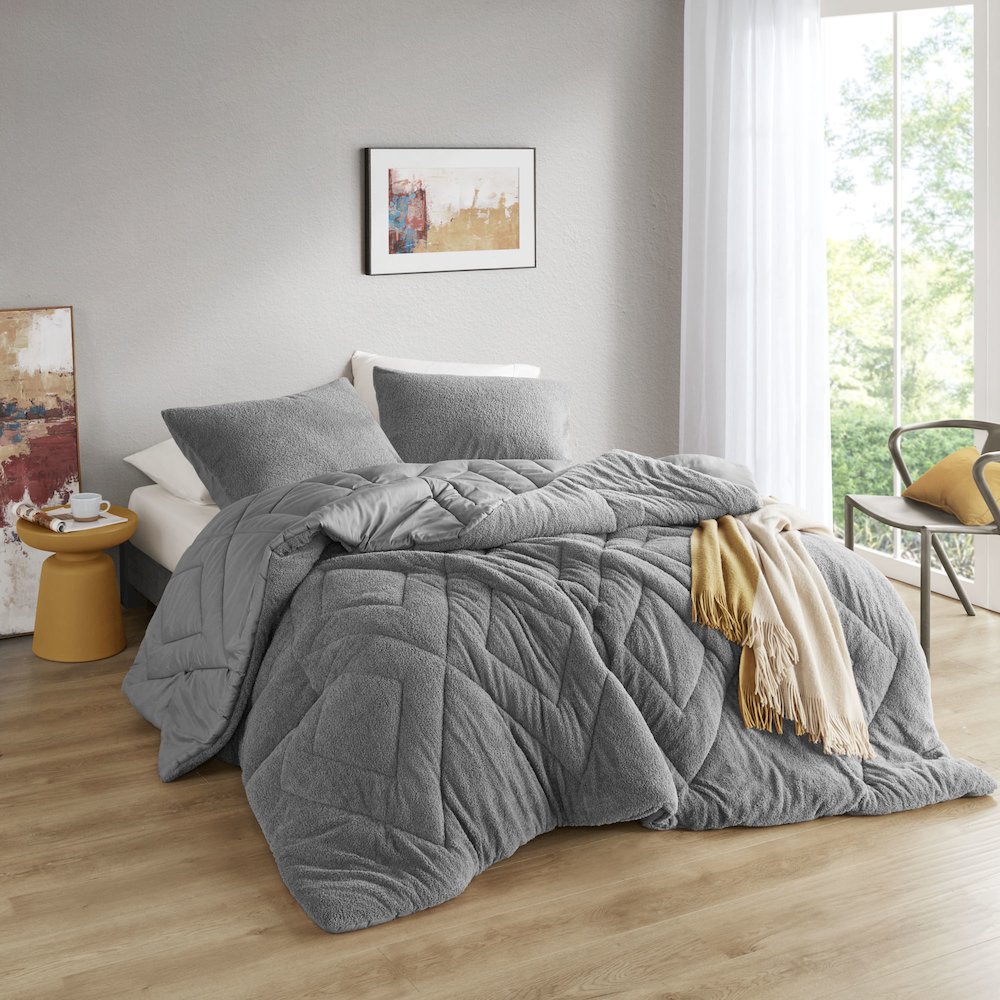 Double Diamond Quilted Teddy Comforter Set. Picture 2