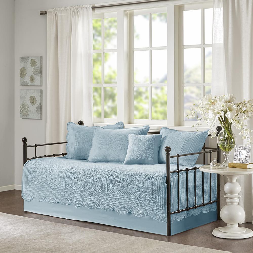 6 Piece Reversible Scalloped Edge Daybed Cover Set. Picture 3