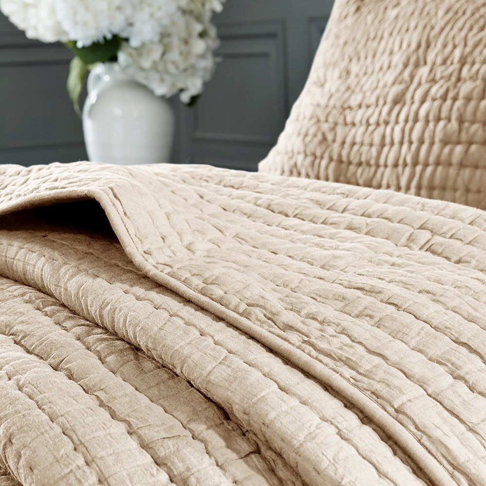 3 Piece Hand Quilted Cotton Quilt Set. Picture 3