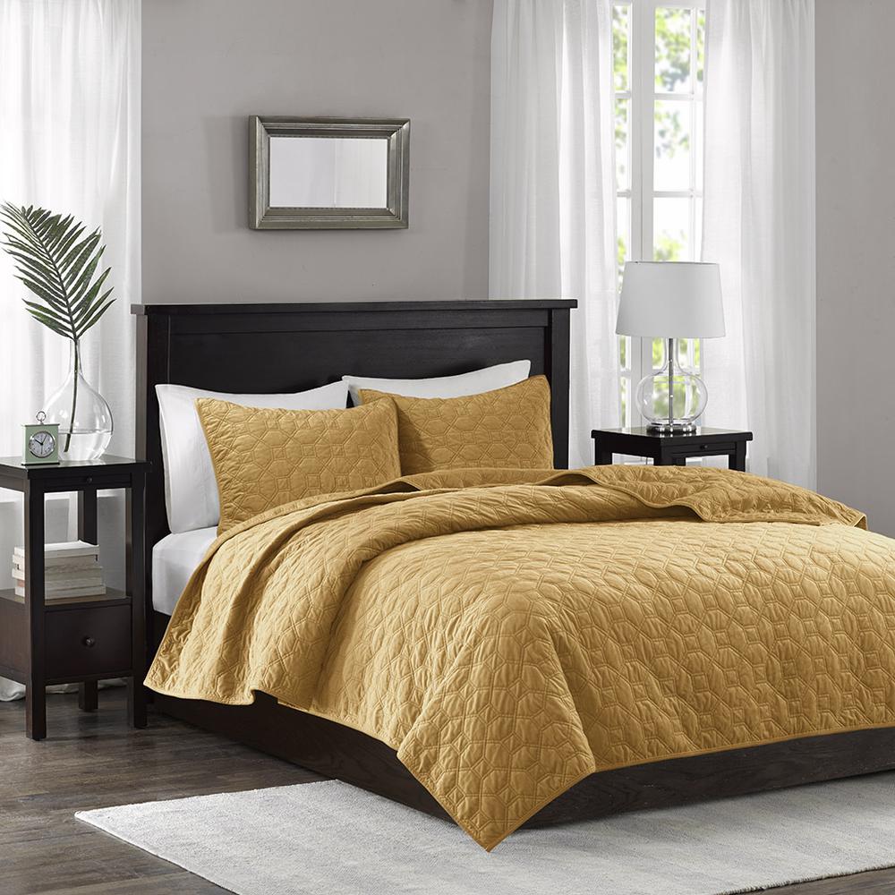 Harper 3 Piece Velvet Quilt Set, Mustard color. Picture 4